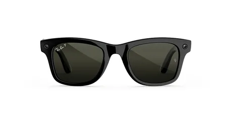Ray-Ban Meta Wayfarer (gen 3) in glanzend zwart met gepolariseerde groene glazen, recht van voren