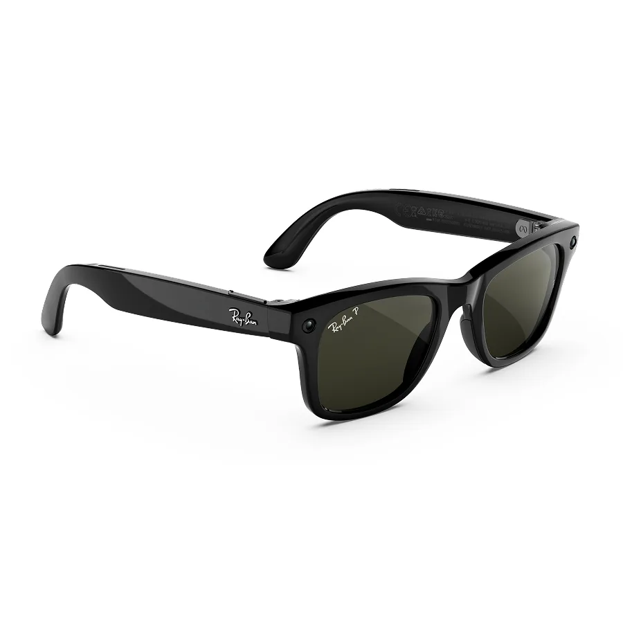 Ray-Ban Meta Wayfarer (gen 3) in glanzend zwart met gepolariseerde groene glazen, van rechts