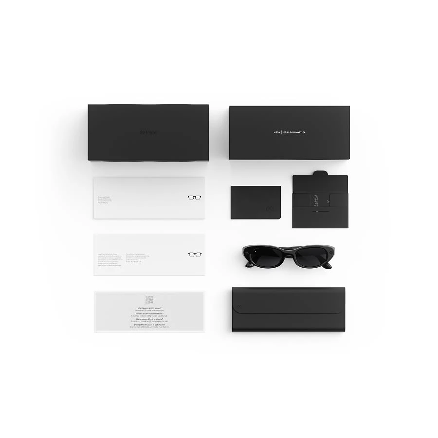 Meta Starfire Kylie Edition in Classic Black met... Meta Starfire Kylie Edition in Classic Black met Black-glazen, met etui, oplaadkabel en documentatie uit de verpakking
